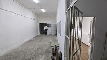 6 мкр: Продам подвальное помещение 166кв.м. Есть отдельный вход со двора — 4