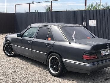 Унаа: Mercedes-Benz W124: 1994 г., 2.2 л, Кол менен иштөөчү, Бензин, Седан — 2