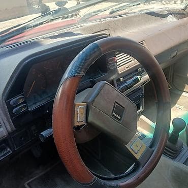 mazda 325: Mazda 626: 1985 г., Механика, Лифтбек — 5