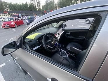 авто сатуу: Kia Morning: 2015 г., 1 л, Автомат, Бензин, Хетчбек — 5