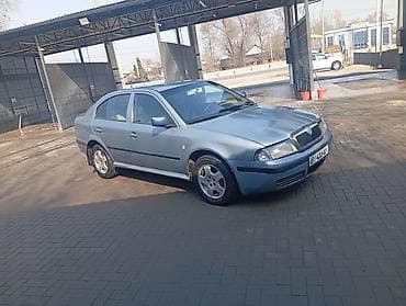 токмок скутер: Skoda Octavia: 2007 г., 1.6 л, Кол менен иштөөчү, Бензин, Лифтбек — 4