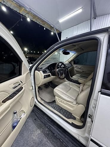 машины до 3000 долларов: Cadillac Escalade: 2007 г., 6.2 л, Автомат, Газ, Внедорожник — 4
