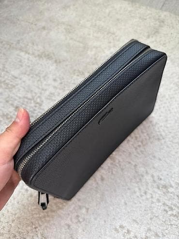 гоярд сумка: Мужской клатч Lacoste, цвет черный. - Материал: фактурная экокожа/ПВХ — 2