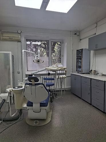 ЗАГС/Цирк Сдается кабинет для стоматолога Площадь: 15м2 Этаж: 1 В