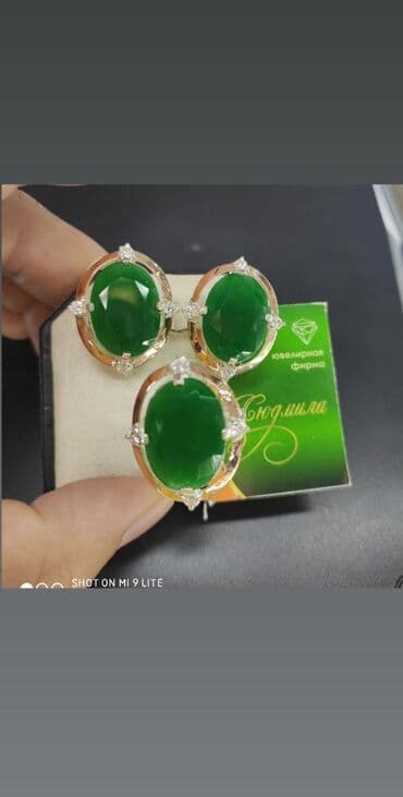 эксклюзивные свадебные пригласительные: Серебряный комплект камни под изумруд серебро напыление золото 925 — 1