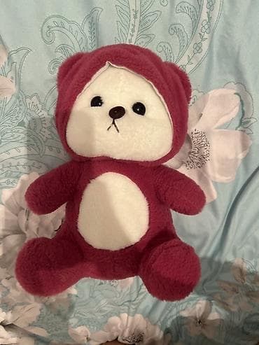 бука 1жаш: Мягкая игрушка — плюшевый медвежонок бордового цвета с белой мордочкой — 1
