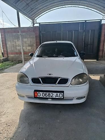 Daewoo Lanos: 2002 г., 1.5 л, Механика, Седан