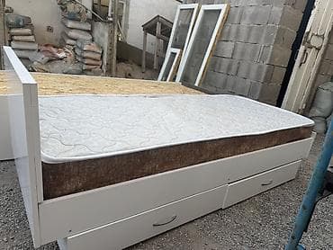sofa bed: Односпальная кровать, Б/у, С матрасом, длина - 190 см — 2