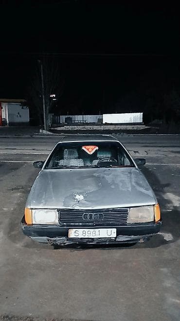 Audi 100: 1987 г., Седан
