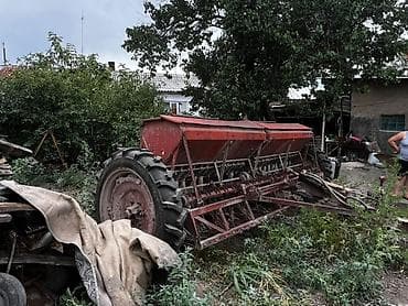 Зерновая сеялка прицепная (ширина захвата около 4–5 м), механическая — 1