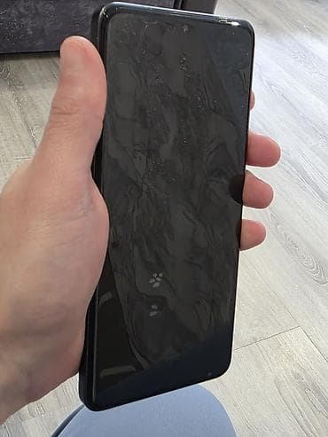 xbox 3: Vivo X200 Ultra, Б/у, 512 ГБ, цвет - Красный, 2 SIM — 4