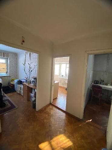 хрущёвка: 2 комнаты, 39 м², Хрущевка, 2 этаж, Старый ремонт — 1