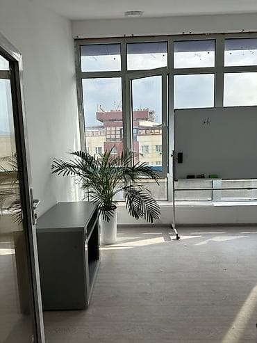vefa: Аренда офисов, 45 м², В бизнес центре, С видом на горы, С оборудованием, С отдельным входом — 4