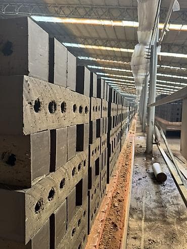 прокол земли: Керамический пустотелый кирпич Описание: - Формат: прямоугольный — 2