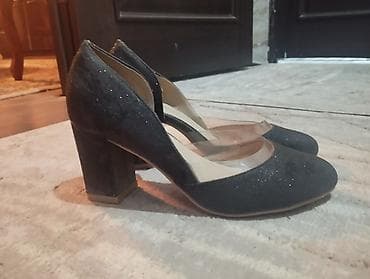 сланцы тапочки: Каждый по 200 сом . Размер 37-38. В хорошем состоянии — 3