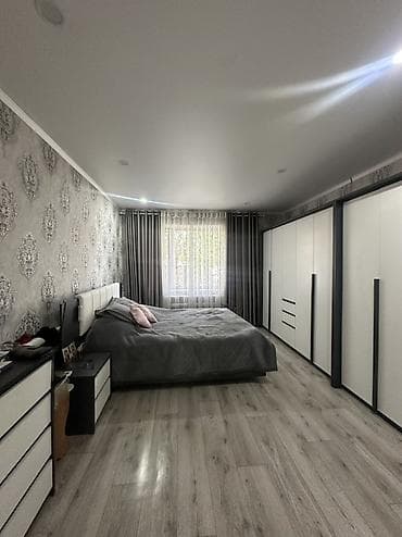 2 bedroom: 📍В центре Сокулука продаётся дом на участке 10 соток. 🏡Дом состоит — 5