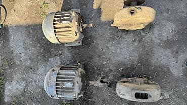 Электродвигатели с редукторными узлами (набор) Состав: - 2