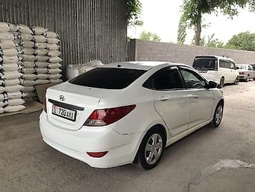 байд машина: Hyundai Solaris: 2013 г., 1.4 л, Кол менен иштөөчү, Бензин, Седан — 4