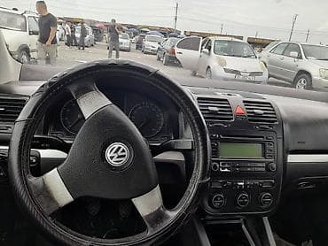 гольф коробка: Volkswagen Golf V: 2004 г., 1.6 л, Механика, Бензин, Хэтчбэк — 5