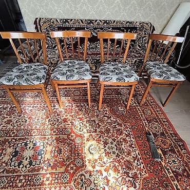 Тигүүчүлөр үчүн отургучтар: Ашкана үчүн отургуч, Жыгач — 1