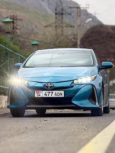 5: Toyota Prius: 2017 г., 1.8 л, Вариатор, Гибрид, Хэтчбэк — 2