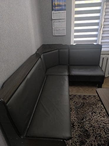 диван кожаный бу: Продаем Б/У диван-уголок для кухни. 130см*180см*60см с откидными — 1