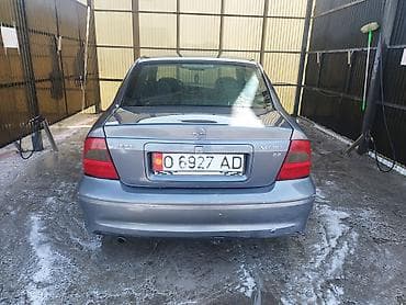 renault clio: Opel Vectra: 2001 г., 2.2 л, Бензин, Седан — 4