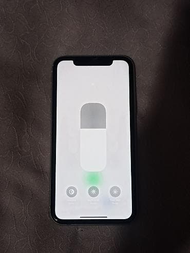 assassins creed: IPhone 11, Б/у, 64 ГБ, Белый, Зарядное устройство, Кабель, Защитное стекло, 72 % — 5