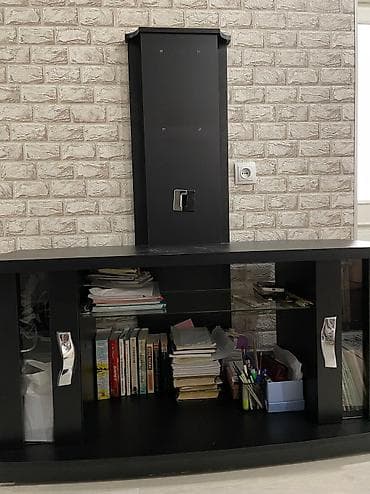 metta samurai: Продается подставка для телевизора. Состояние хорошое — 3