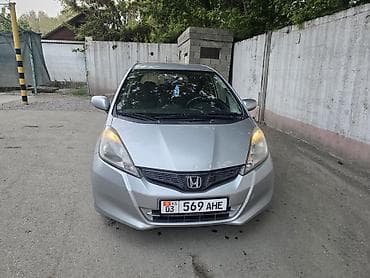 Honda Jazz: 2011 г., 1.3 л, Вариатор, Бензин, Хэтчбэк