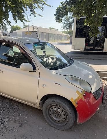 wuling mini ev: Nissan March: 2002 г., 1.3 л, Автомат, Бензин, Хэтчбэк — 4