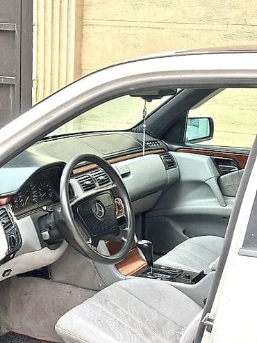 фередо зил: Mercedes-Benz E-Class: 1995 г., 3.2 л, Автомат, Бензин, Седан — 7