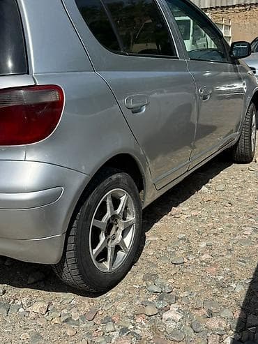 будка камаз: Toyota Vitz: 2003 г., 1 л, Механика, Бензин, Хэтчбэк — 3