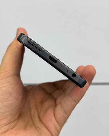 x elite: Infinix Smart 8 Plus, Б/у, 128 ГБ, цвет - Черный, В рассрочку, 2 SIM — 4