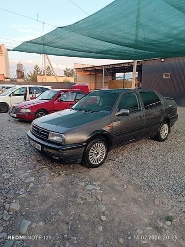 купить вента: Volkswagen Vento: 1994 г., 0.2 л, Седан — 3