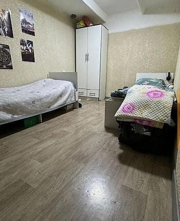 Студия, Чогуу жашоосу жок, Жарым -жартылай эмереги бар — 2