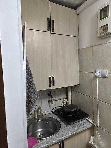 сдаётся квартира политех: Продается комната.Площадь 16,5м.С мебелью.Район — 5