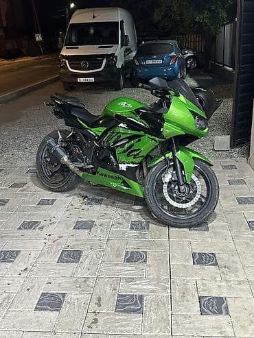 Спортбайк Kawasaki, 300 куб. см, Бензин, Взрослый, Б/у
