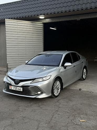 fix look: Toyota Camry: 2019 г., 2.5 л, Вариатор, Гибрид, Седан — 2