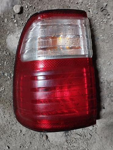 lexus: Задний левый стоп-сигнал Lexus Б/у, Япония — 1