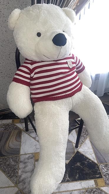 сувенирные: Большой плюшевый медведь белого цвета в красно-белом полосатом — 3