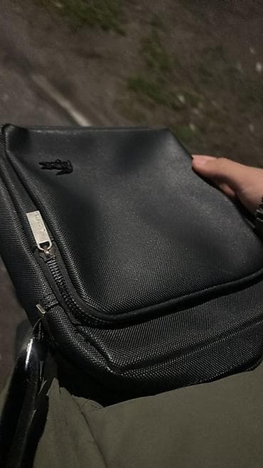 Ювелирные изделия: Сумка через плечо Lacoste, черная - Формат: компактная вертикальная — 3