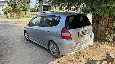 byd one up: Honda Fit: 2002 г., 1.3 л, Вариатор, Бензин, Хэтчбэк — 3