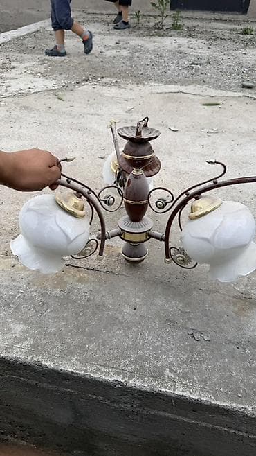 Набор потолочных светильников 1) Классическая люстра на 5 плафонов: -