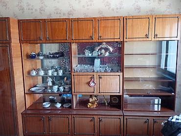 Секция для гостиной/стенка в классическом стиле 70–80‑х годов. Состав