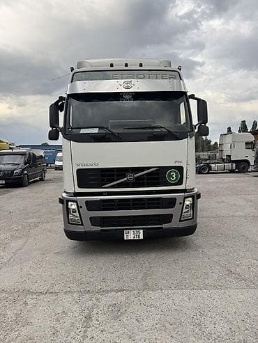 кожух: Тягач, Volvo, 2008 г., Тентованный — 1