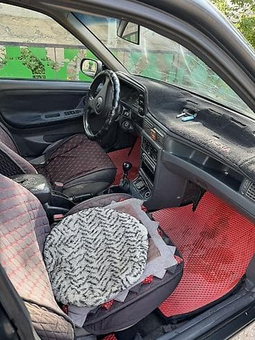 Daewoo Nexia: 1999 г., 1.5 л, Механика, Седан
