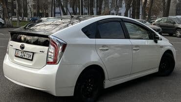 продажа прицепов для легковых автомобилей бу: Toyota Prius: 2015 г., 1.8 л, Вариатор, Гибрид, Хэтчбэк — 5