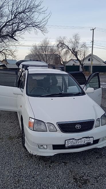 Toyota Gaia: 2001 г., 2 л, Автомат, Бензин, Минивэн
