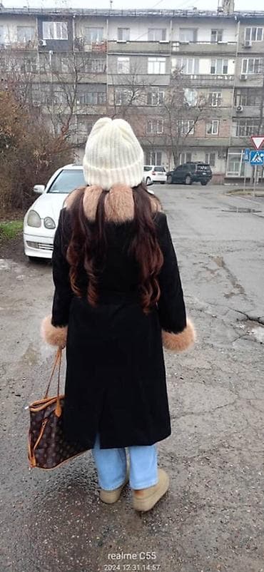 женская пальто: Пальто, Классика, Зима, Искусственный мех, Длинная модель, Приталенная модель, S, M, L — 4